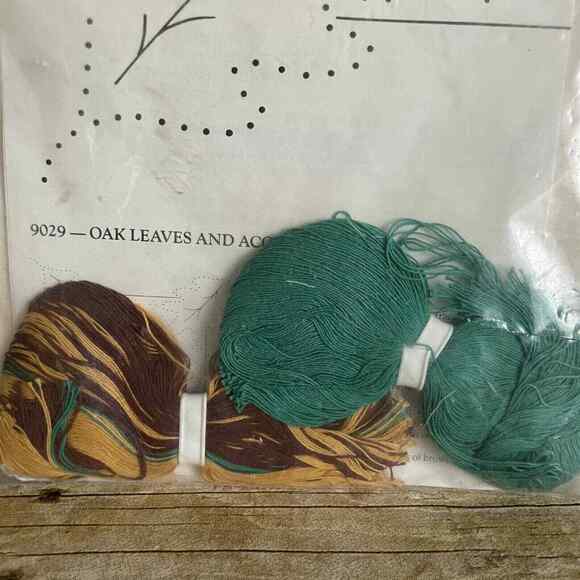 Vintage Oak Leaves and Acorns Candlewicking Kit by Dritz - NWT Fall Craft Kit - Picture 8 of 8